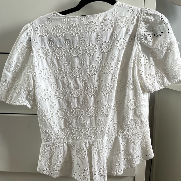 💜 white blouse - Picture 2 of 4